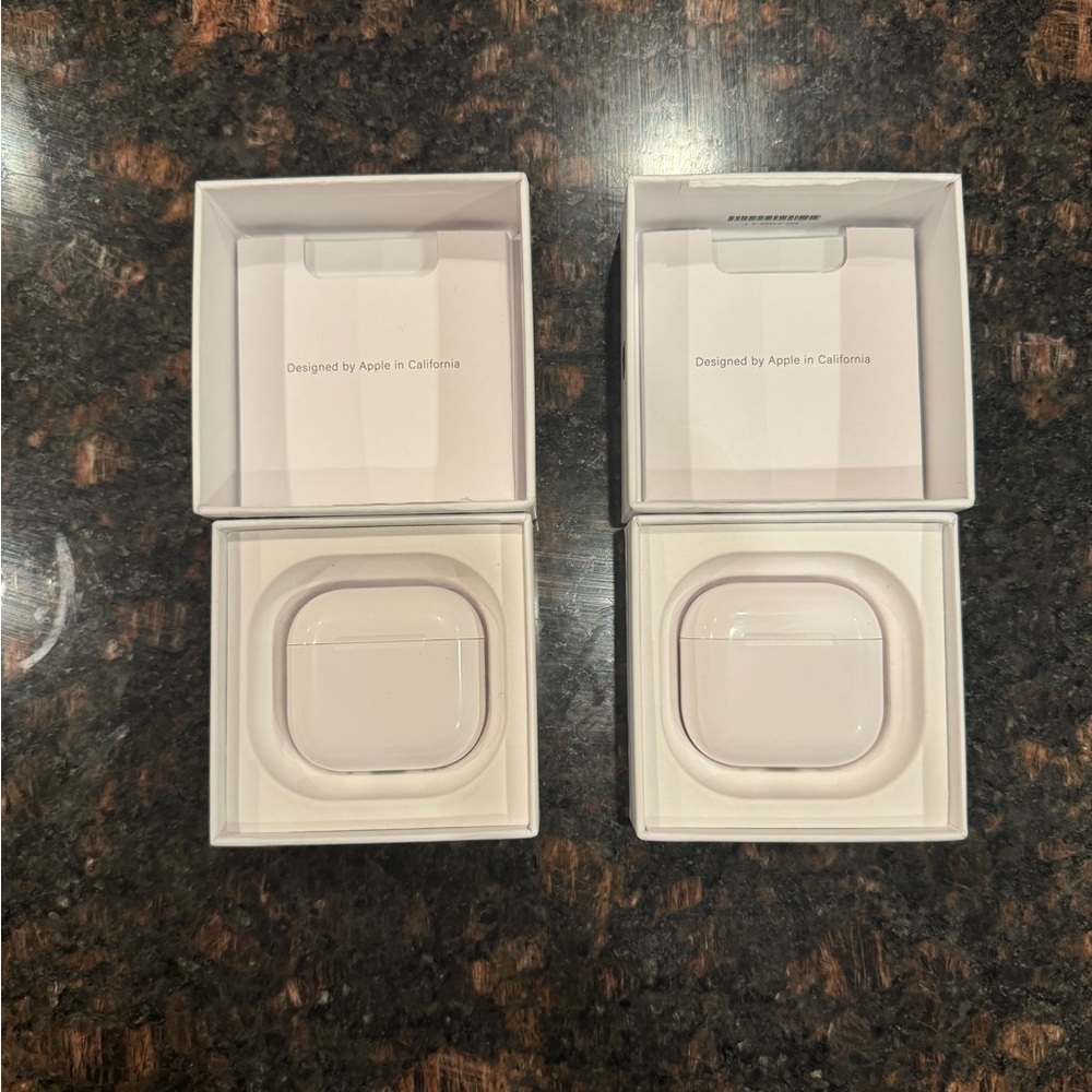 Apple AirPods with Charging Case